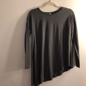 Long sleeve charcoal grey lululemon top